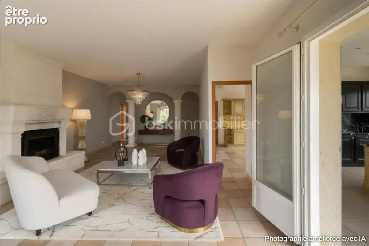 Belle villa de plain-pied avec annexes et piscine - photo 10