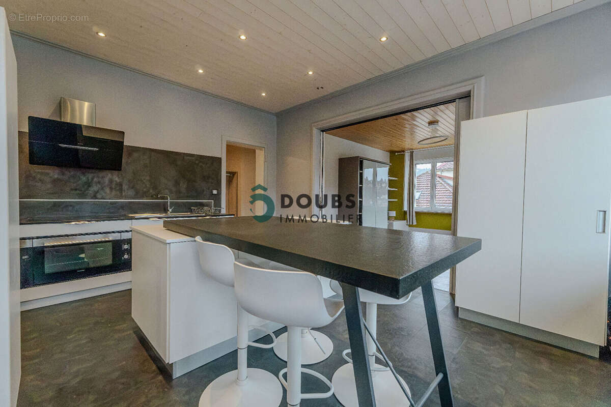 Appartement à VILLERS-LE-LAC