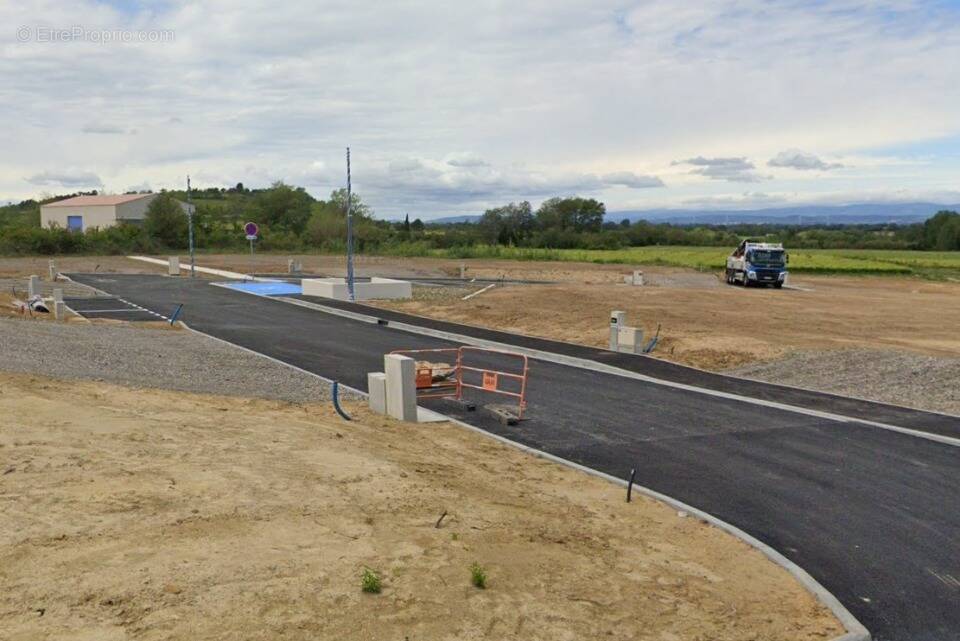 Terrain à SALLES-D'AUDE