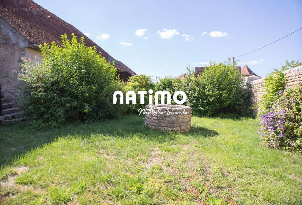 Maison à MONTIGNY-MONTFORT