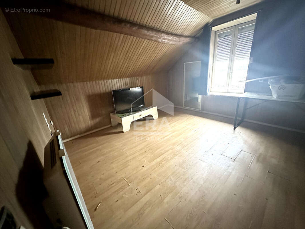 Maison à VARENNES-SUR-SEINE