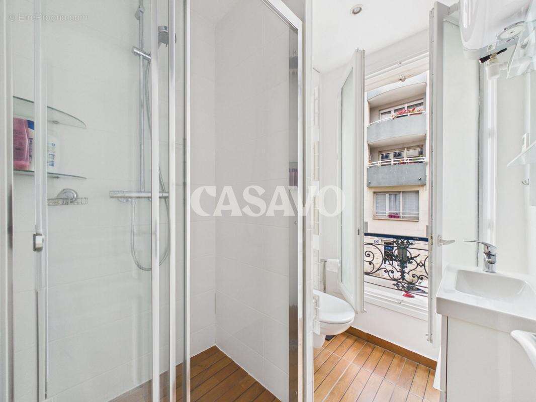 Appartement à PARIS-14E