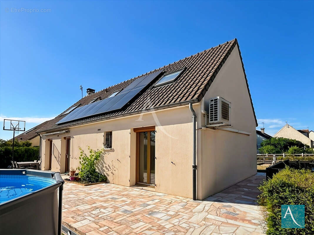 Maison à MORIGNY-CHAMPIGNY
