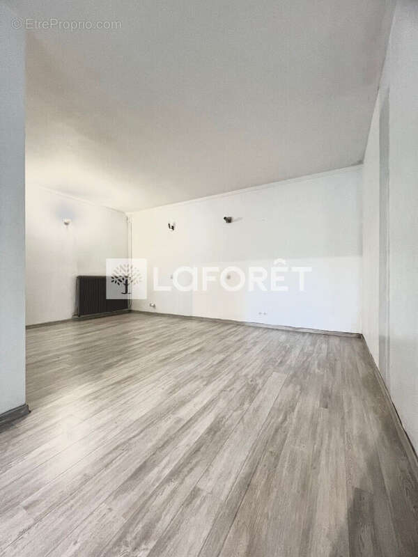 Appartement à SARTROUVILLE