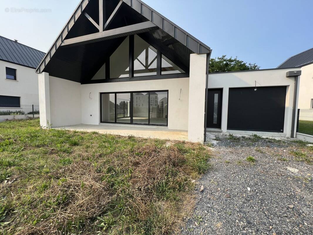 Maison à BENOUVILLE