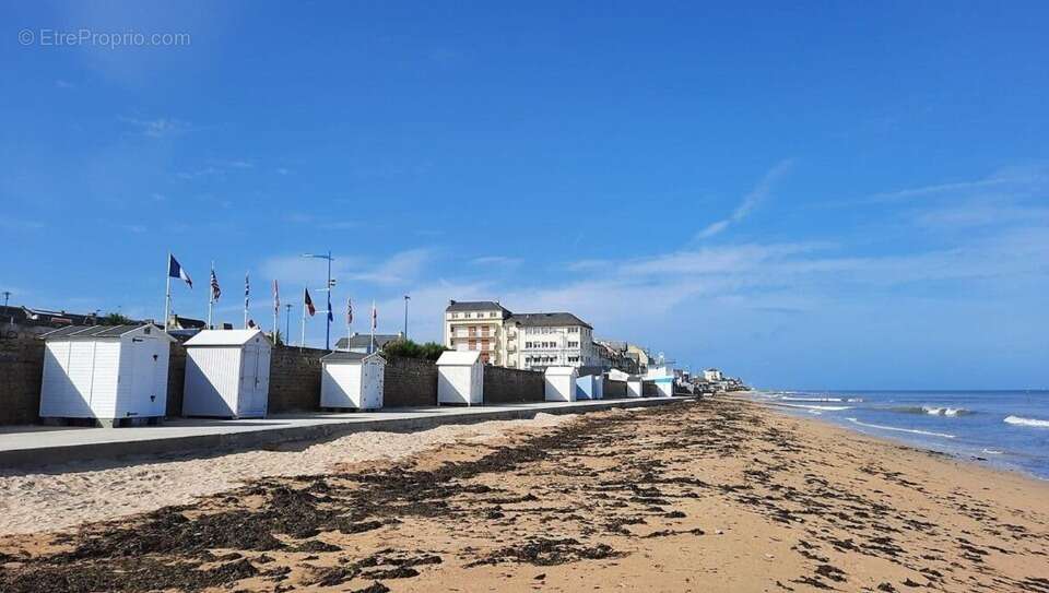 Terrain à LANGRUNE-SUR-MER