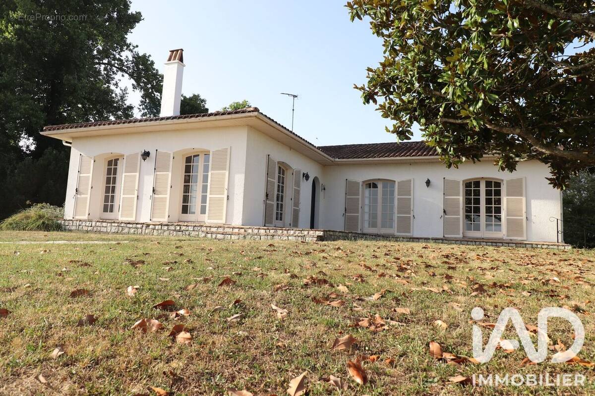 Photo 1 - Maison à MONTGUYON