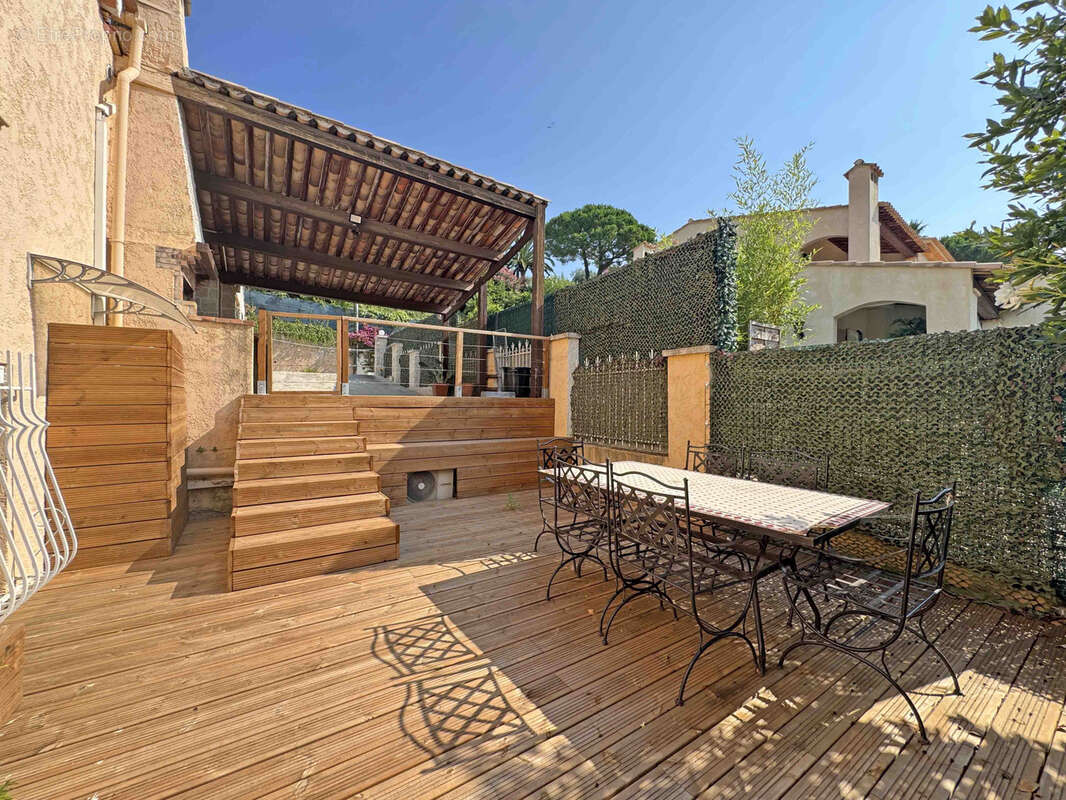Appartement à VENCE