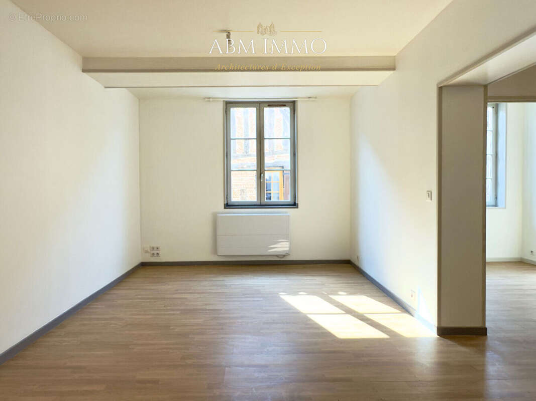Appartement t4 en duplex - centre historique - photo 3