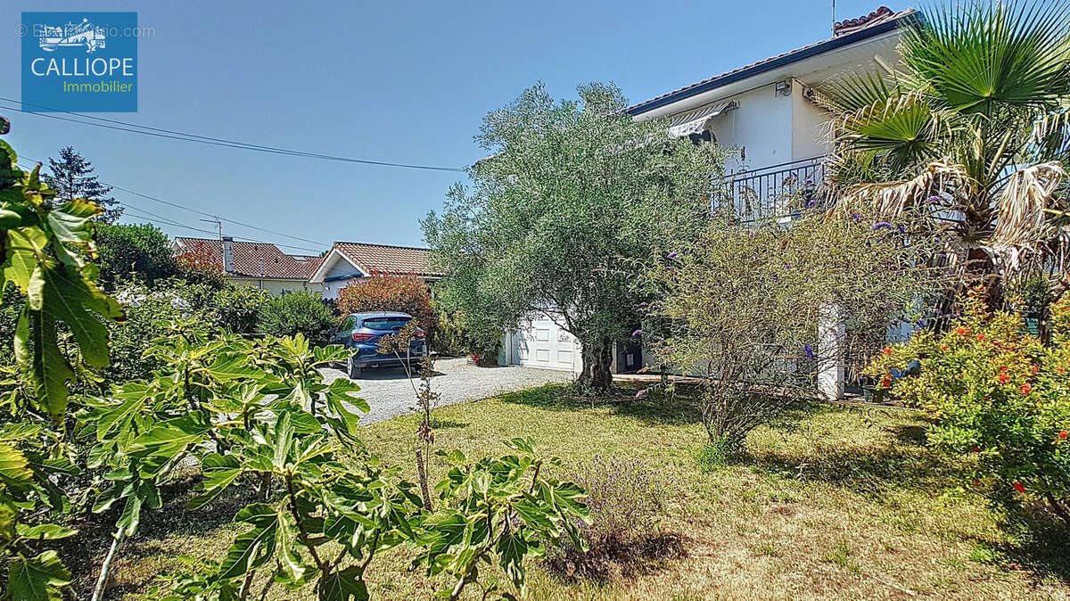 Maison à PAREMPUYRE