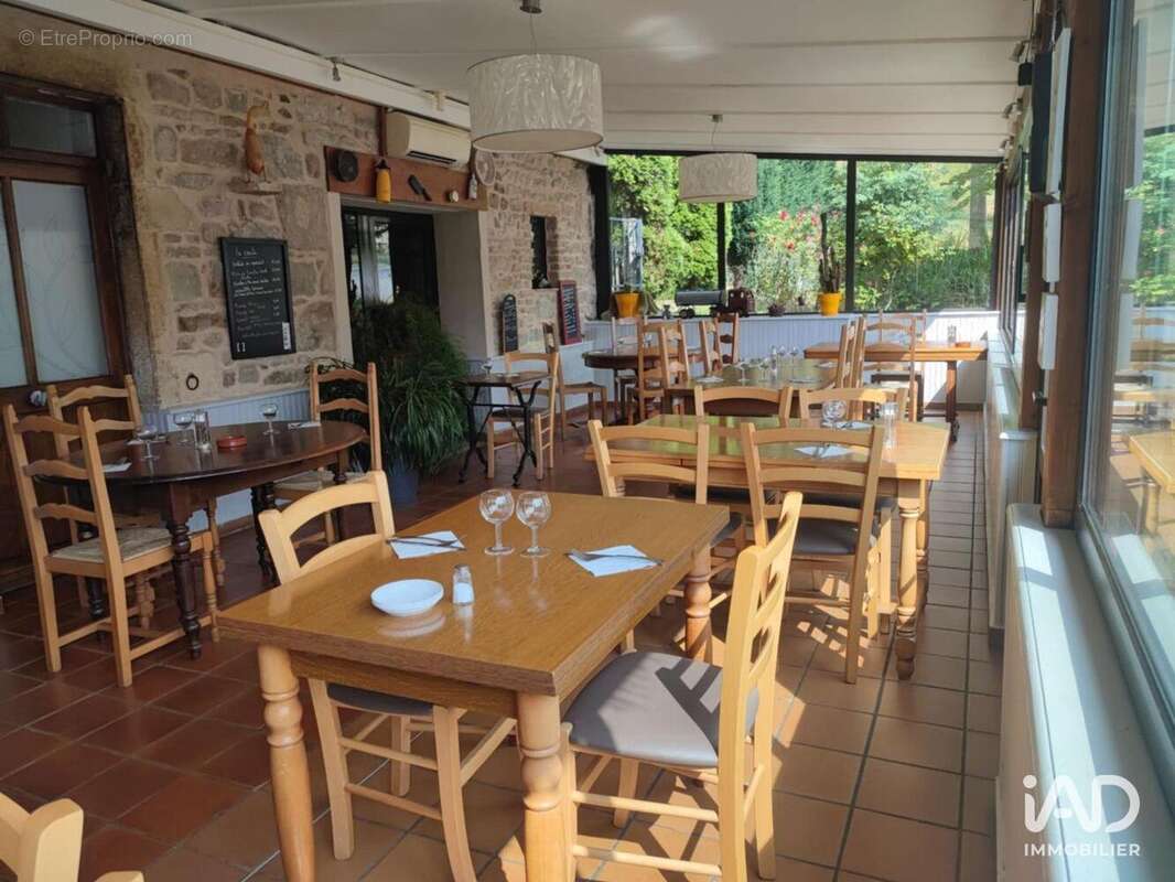 Photo 7 - Commerce à LES ARDILLATS