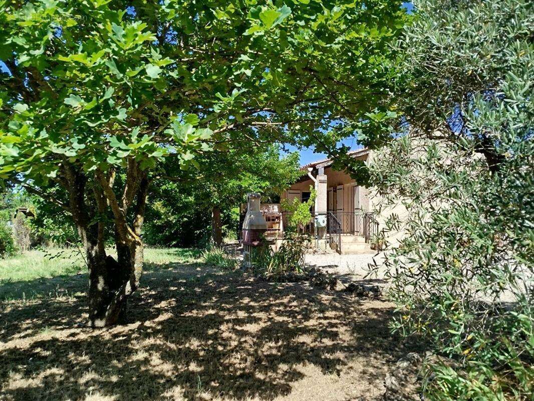 Maison à TAVERNES