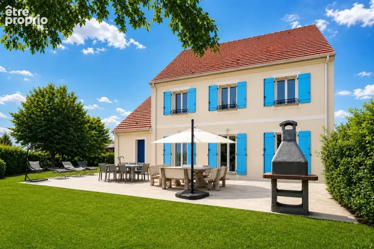 Maison de 8 pièces de 140 m² à Neuilly-en-Thelle - photo 2