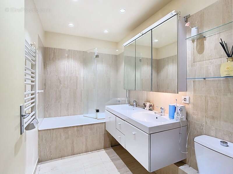 Appartement à SURESNES
