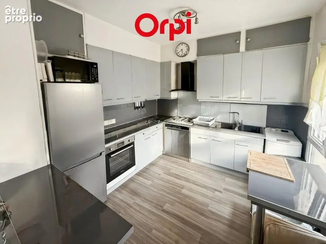 Maison lumineuse avec vie de plain-pied, suite parentale et double garage - photo 4