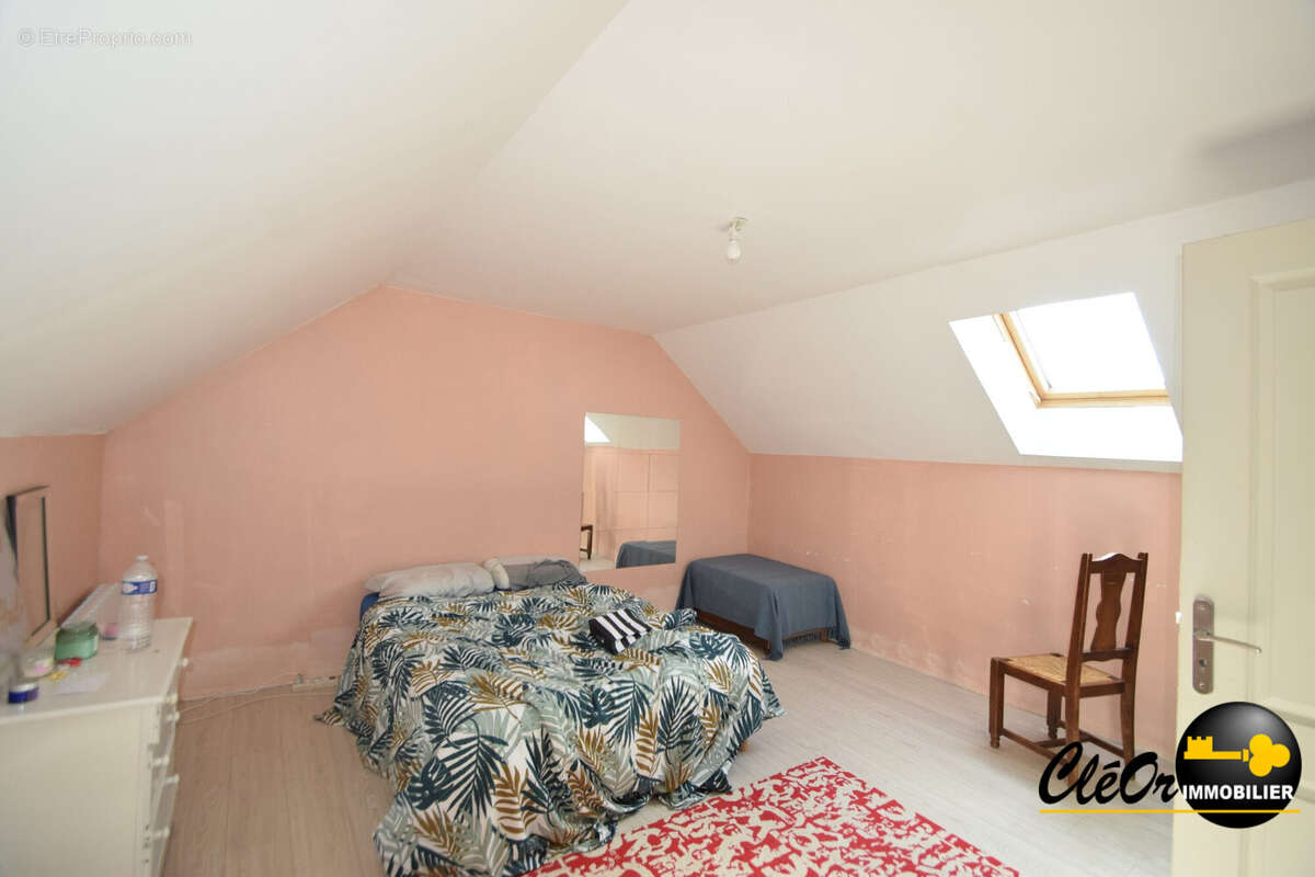 Maison à FARGES-LES-CHALON