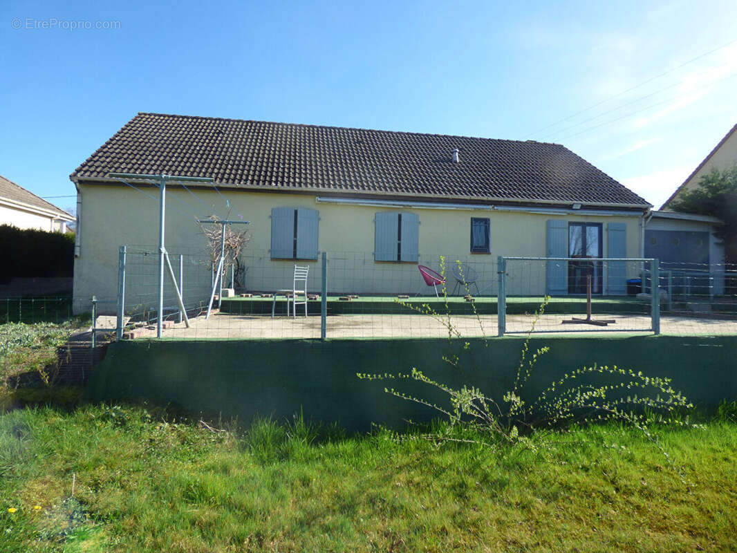 Maison à HURIEL