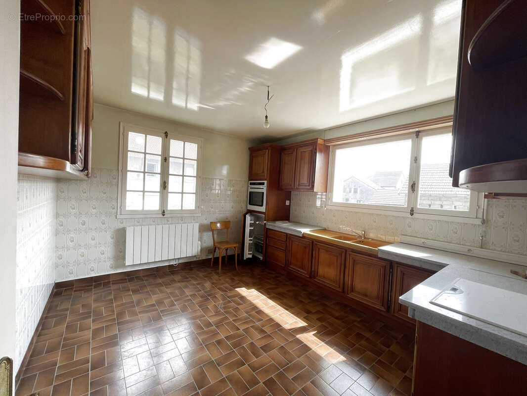 Belle maison d'architecte avec grands combles amenageables - photo 4
