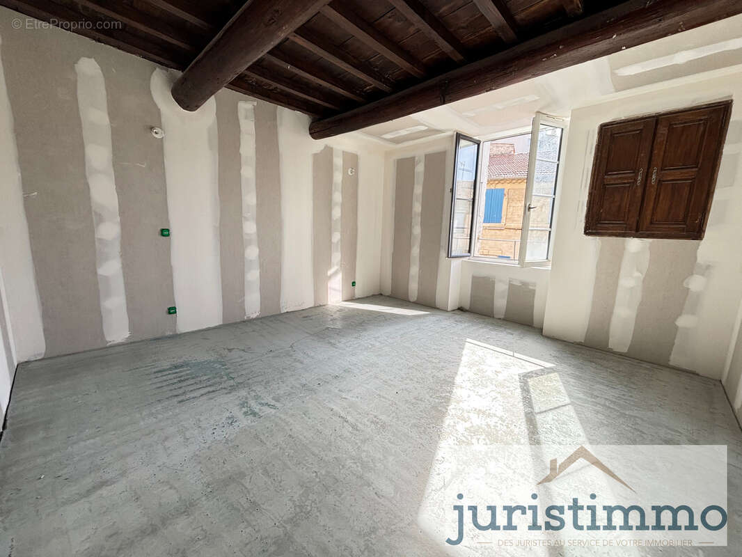 Appartement à BOLLENE