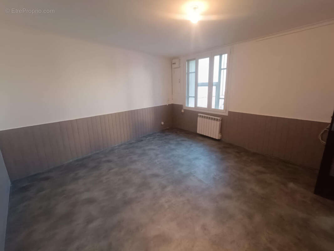 Appartement à LESPIGNAN