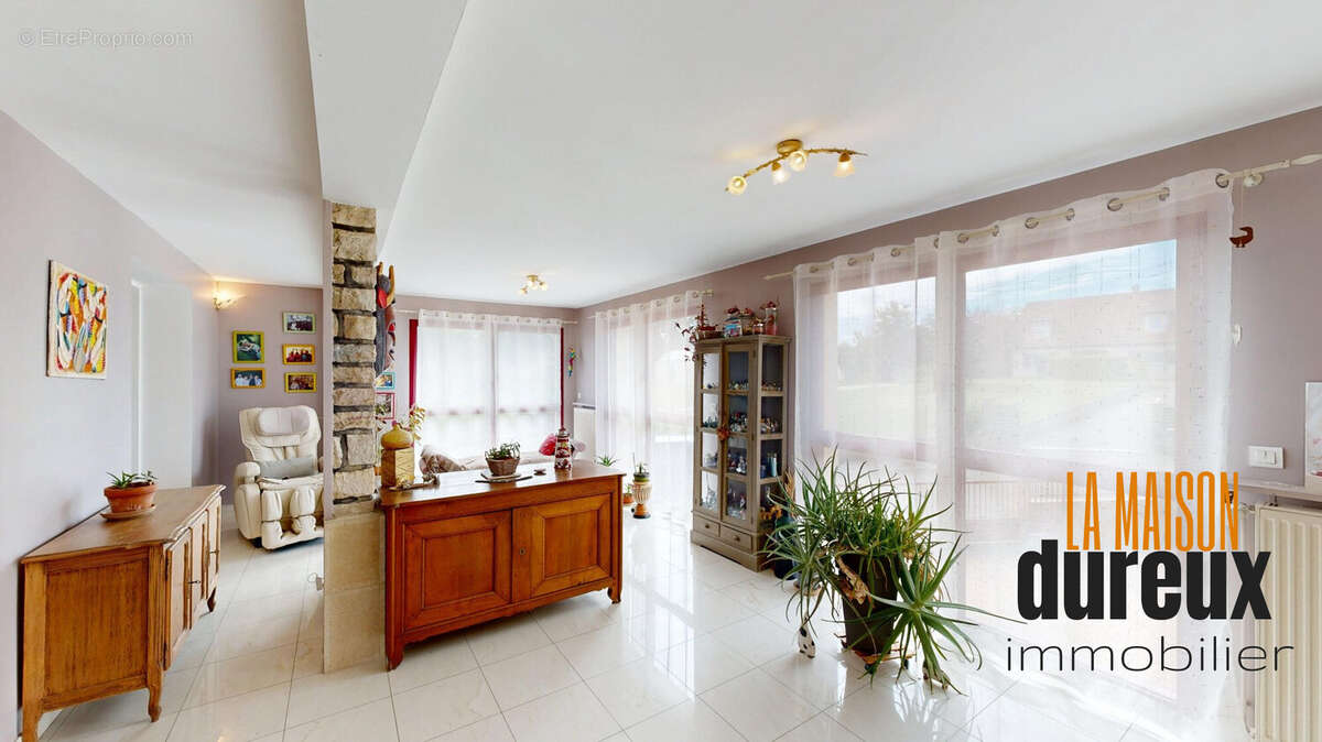 Maison à ARC-LES-GRAY