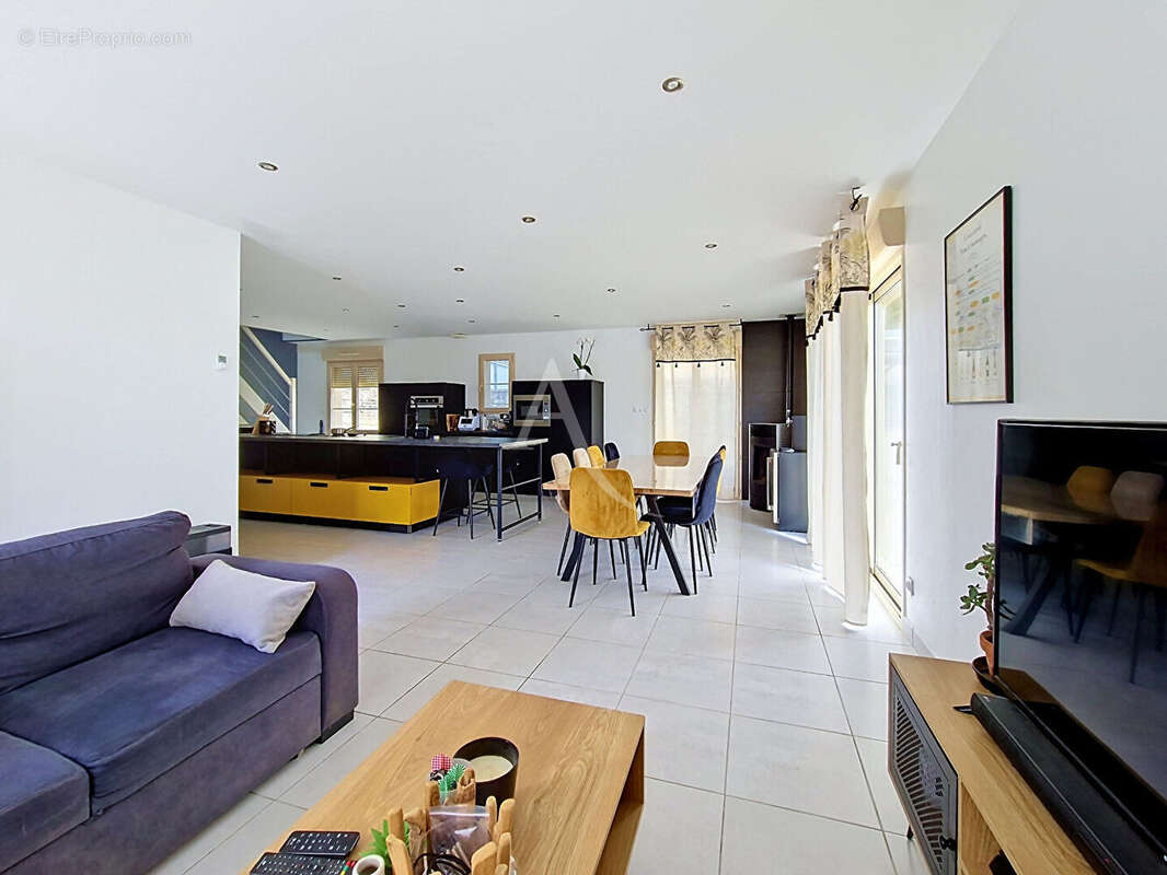 Maison de 2012 à Meigné - photo 3