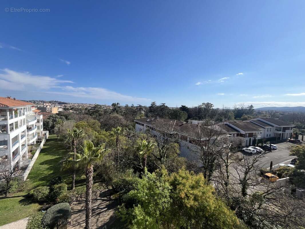 Appartement à FREJUS