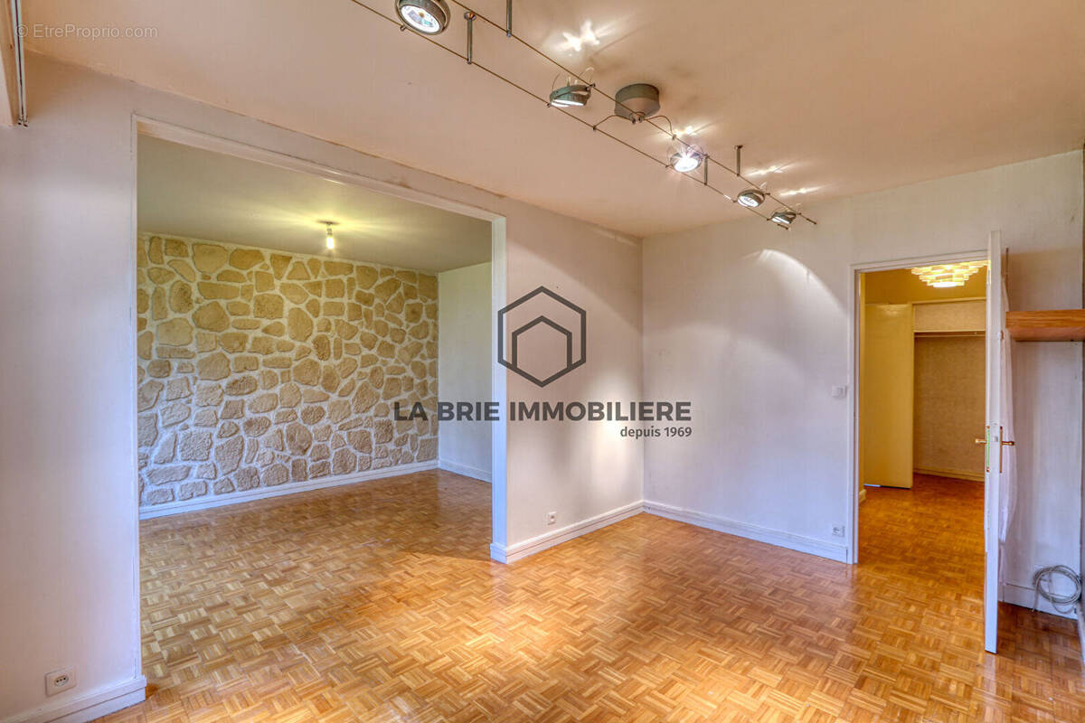 Appartement à VILLECRESNES