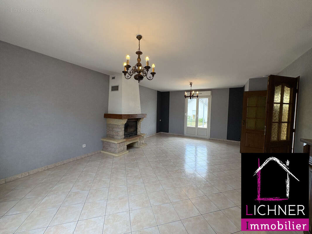 Maison 91 m² à Valmont  - photo 2