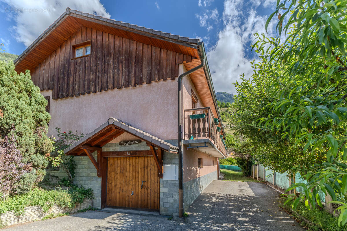 Deux maisons mitoyennes - Villette, proche d'Aime-La Plagne (surface totale de 280m2) - photo 3