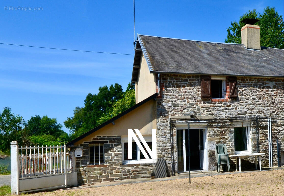 Maison à FOLLIGNY