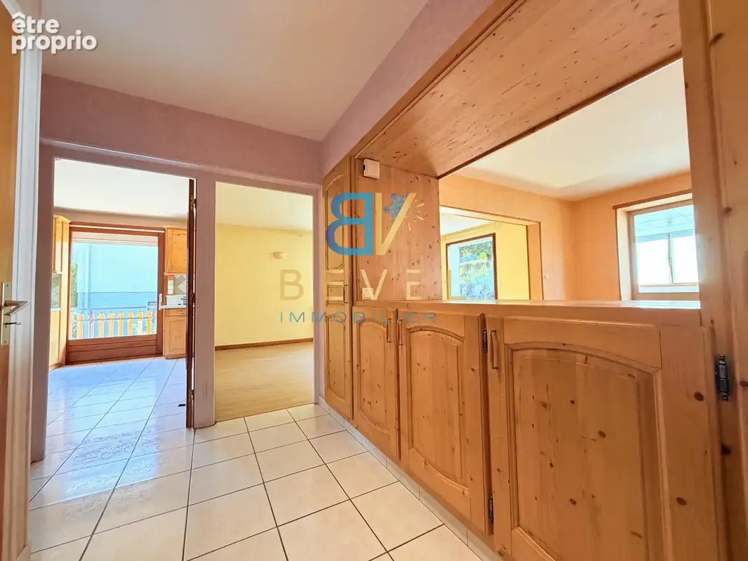 (73) VILLARGONDRAN - Jolie maison avec beaux extérieurs - 5 chambres - Garage & Atelier - Véranda - Rare à la - photo 34