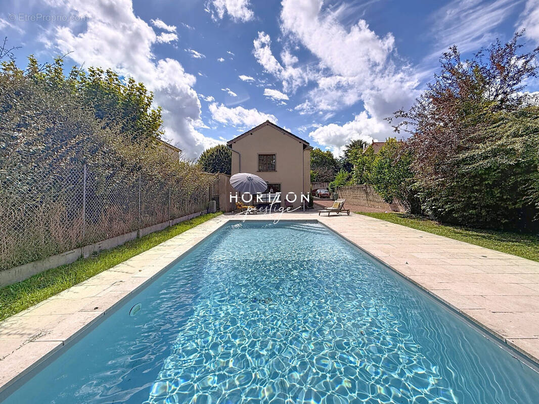 Maison à CORCELLES-EN-BEAUJOLAIS