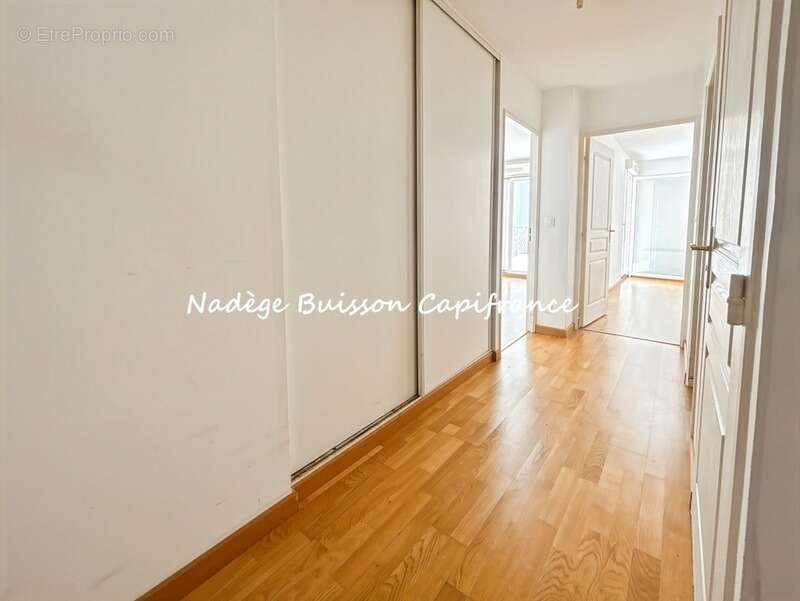 Appartement 2 pièces DEAUVILLE- terrasse plein sud de 20 m²-box fermé- plage à pied - photo 3