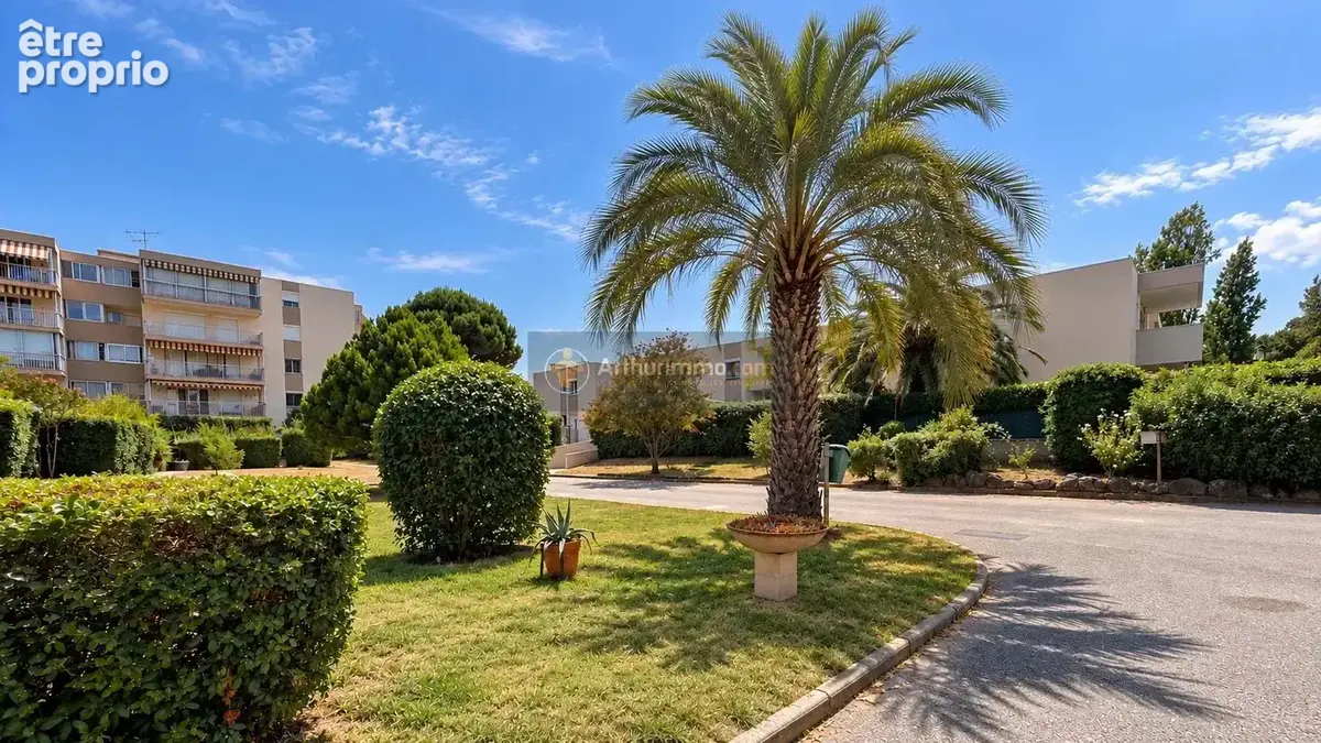 2 pieces en dernier etage frejus base nature - photo 12