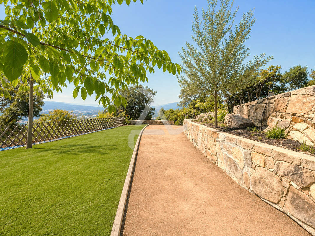 Dans le domaine très exclusif de « marina di fiori » à porto-vecchio villa d’exeption de 354m2 - photo 73