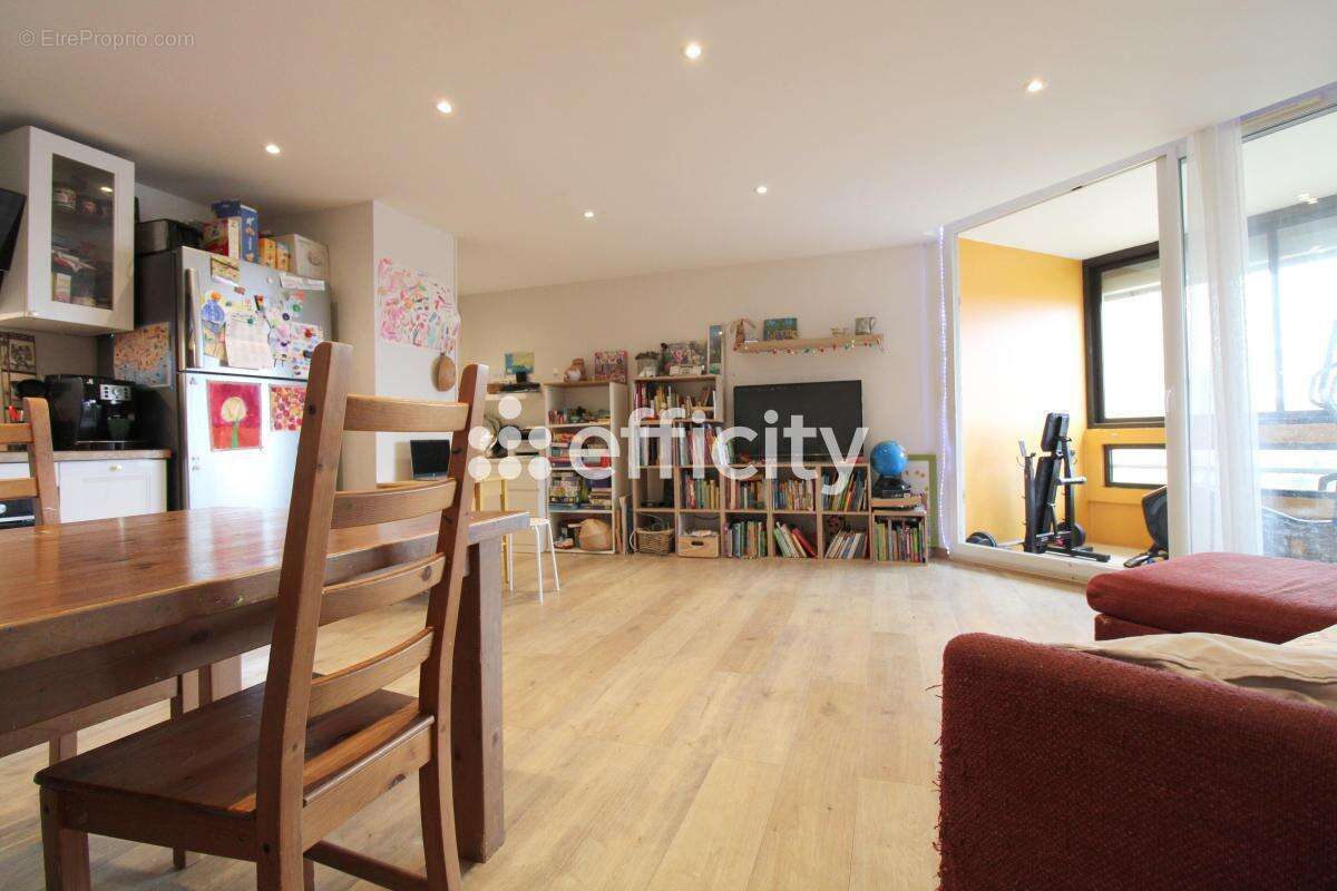 Appartement à MARSEILLE-9E