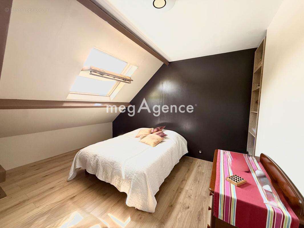 Belle Maison familiale sur un terrain de 1405m2 - photo 12