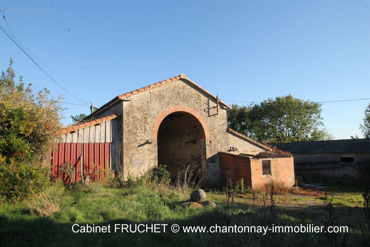 Maison à SAINT-PIERRE-DU-CHEMIN