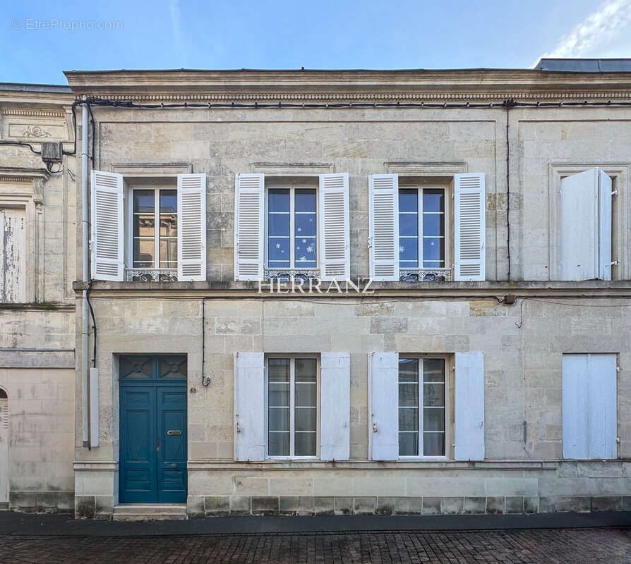 Maison à GUITRES