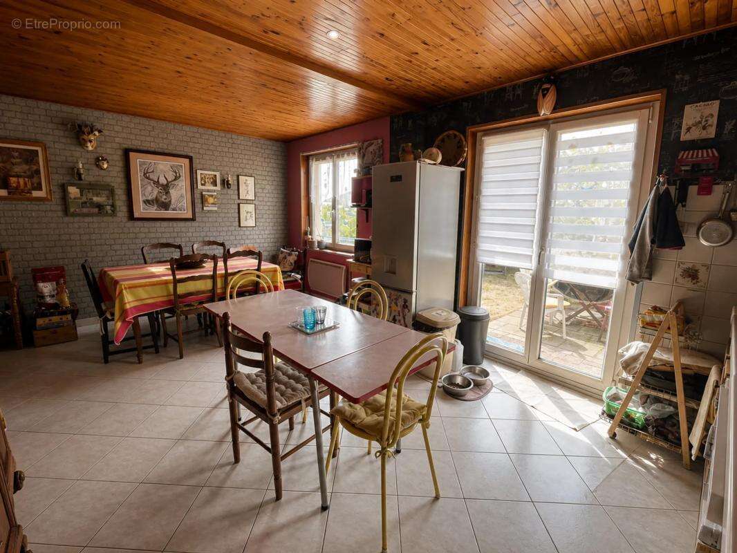 Maison de 5 pièces de 102 m² à Champagney - photo 6