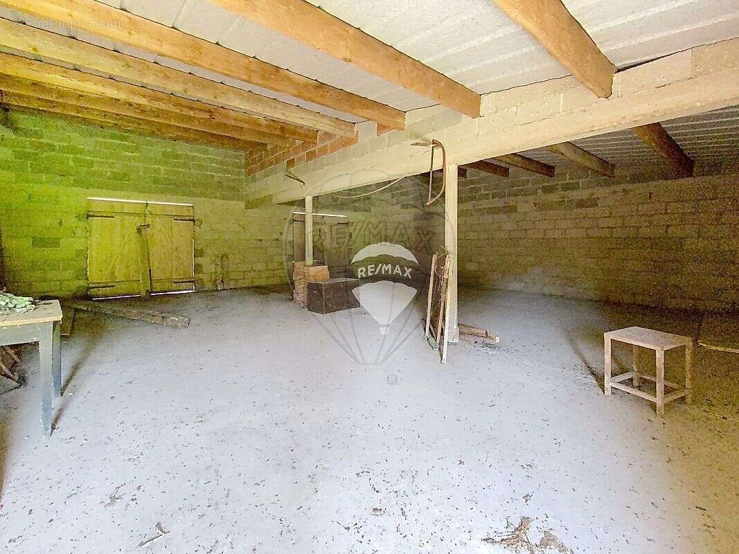 Maison à VILLENEUVE-SUR-YONNE