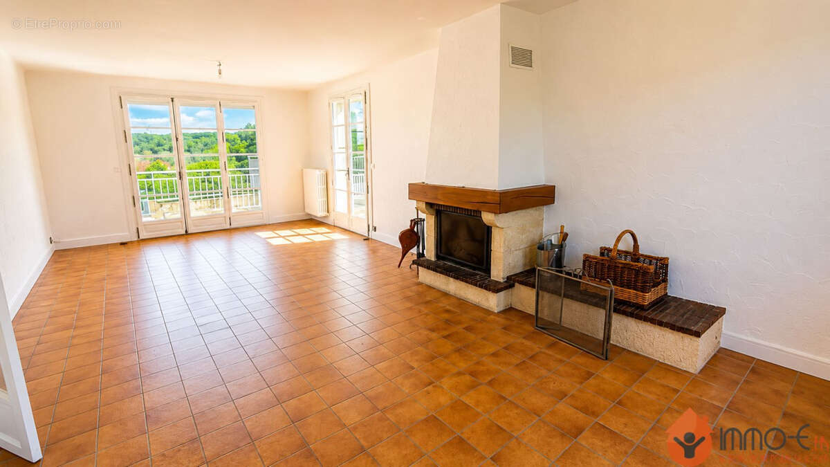 Maison 295 m² à Meaux  - photo 8