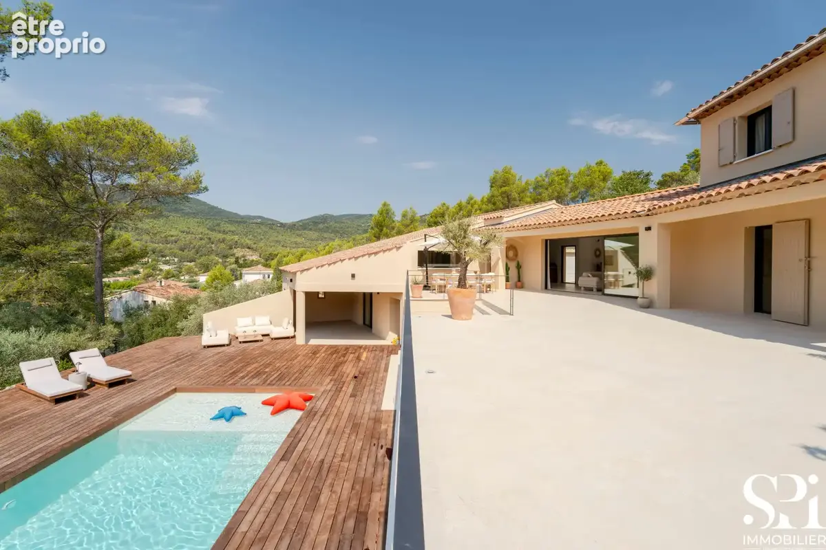 Villa rénovée 222 m2 piscine - Solliès-Toucas - photo 1