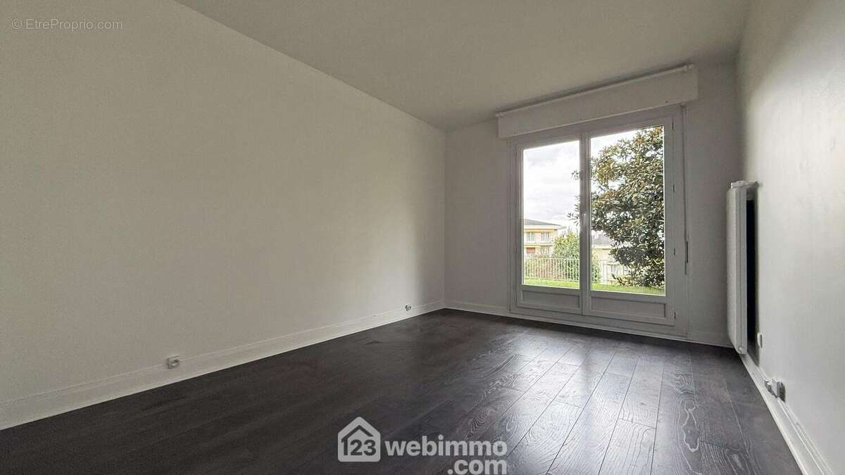 Appartement à CHENNEVIERES-SUR-MARNE