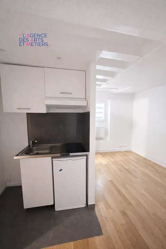 Appartement à PARIS-3E