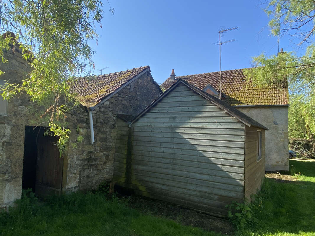 Maison à SAINT-BENIN-D&#039;AZY