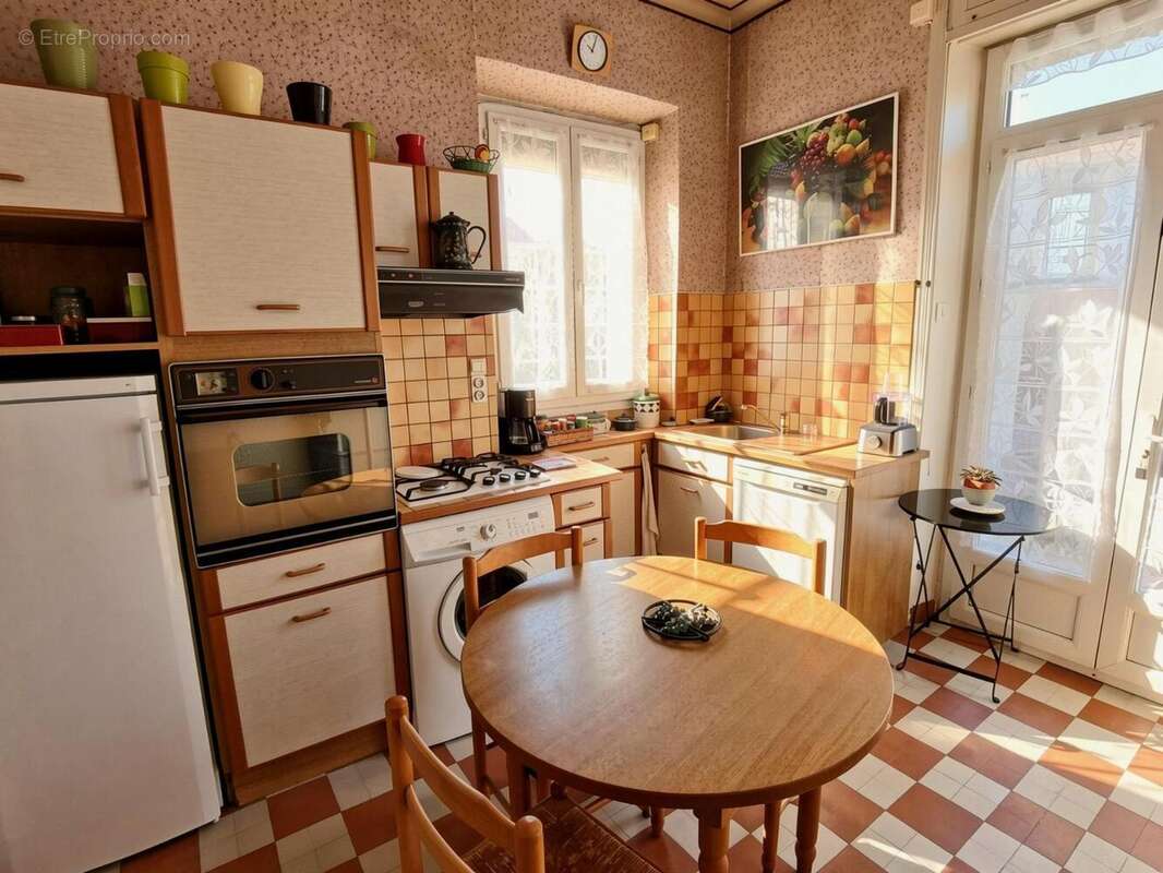   - Appartement à AUBENAS
