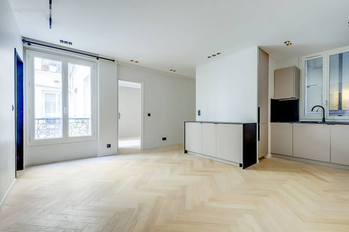 Appartement à PARIS-9E