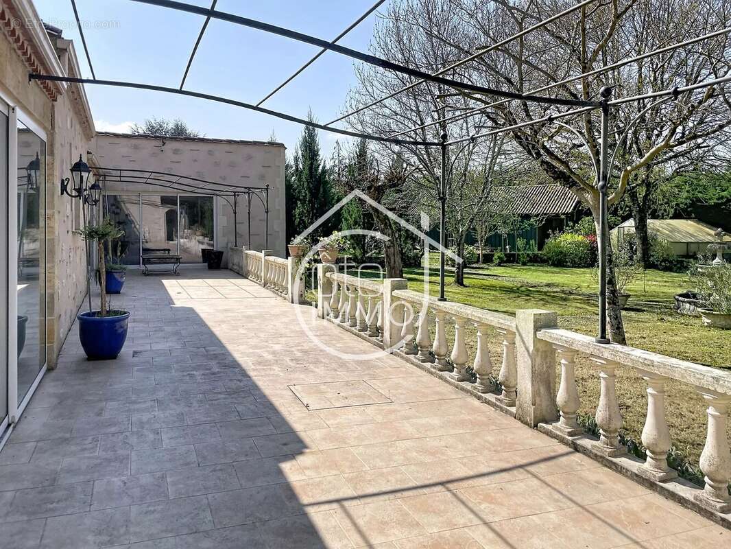 Maison à MONTPEYROUX